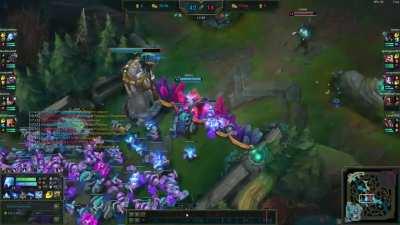 [URF] Commander Anivia marches his troops through mid