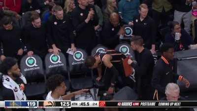 [Highlight] Trae Young pokes the ball away from Steph Curry and gets the layup to put the Hawks up 6 with 45s left in the game!