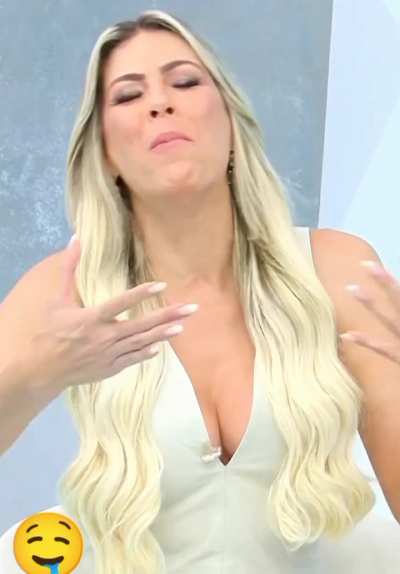 RENATA FAN SEXY DE DECOTE 🤤🤤🤤