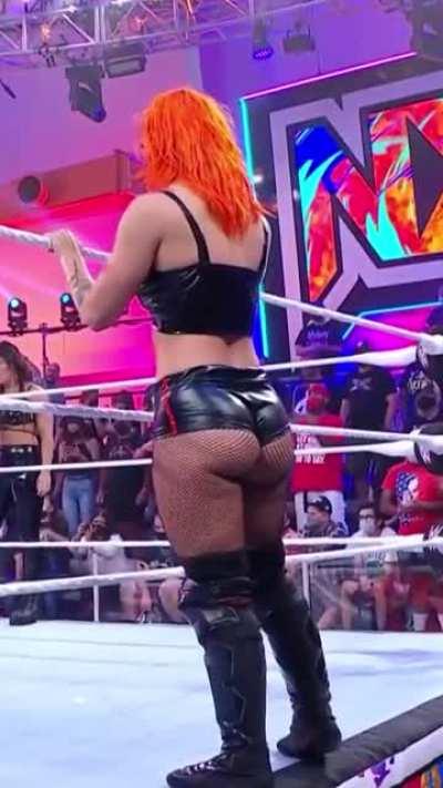 Gigi's fat ass