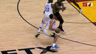 [Highlight] Jimmy Butler called for a foul on Stephen Curry on this Three Point Shot. Spo Challenged and it was Successful