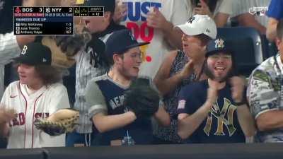 [Highlight] [Highlight] Billy McKinney makes a great catch up against the wall to rob Pablo Reyes.