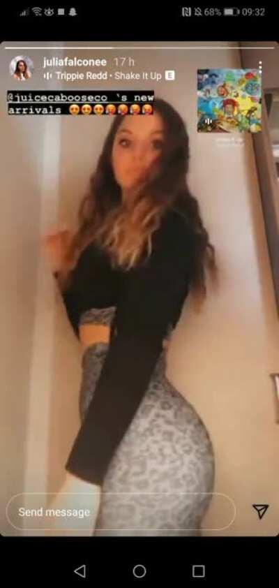 Ass in leggings