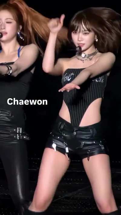 Chaewon of LE SSERAFIM - CRAZY