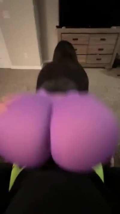 Phat ass bouncing