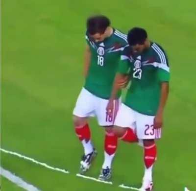 Refs like time to shave