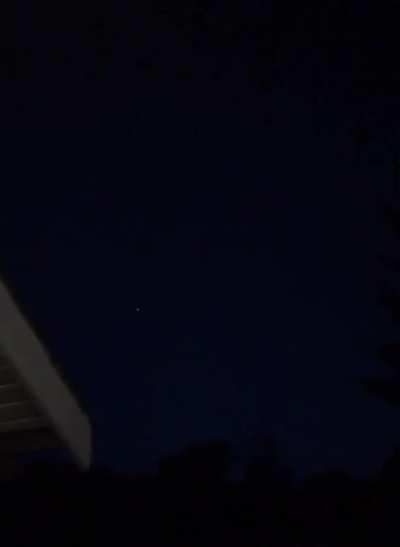 Better footage than most vids you see. Was shaky at parts but was a little stunned. What is this?