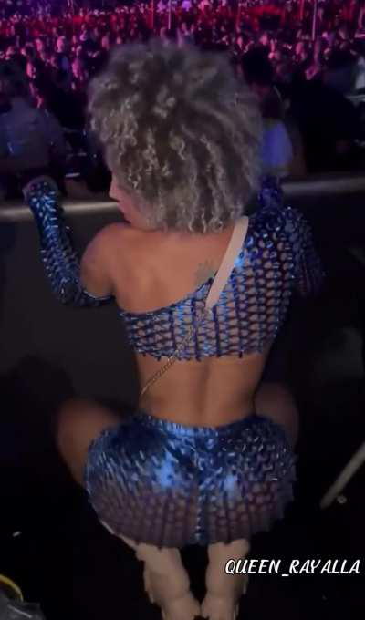 My ass doing the Twerk in Brazilian clubs