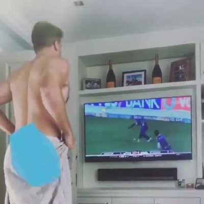 Buttler literally danced naked when MI won😭😂