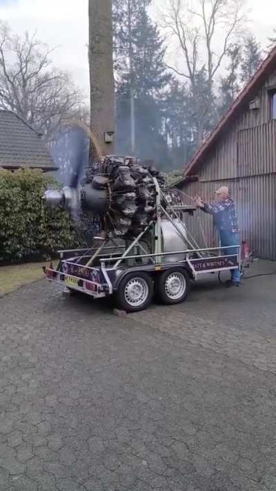 A radial engine at work