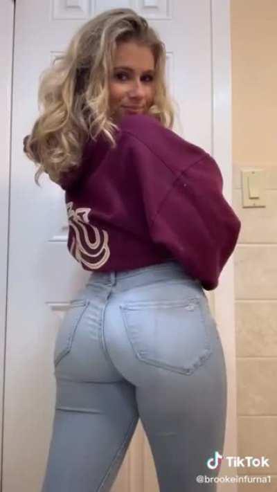 Brooke Infurna (@BrookeInfurnaa) [Instagram]