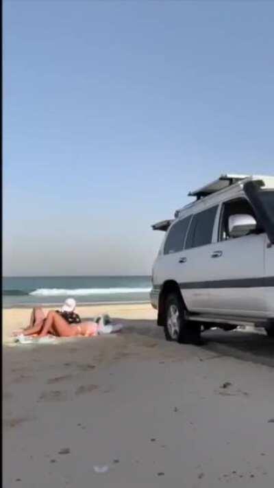 Weaver playing with holly pussy on beach