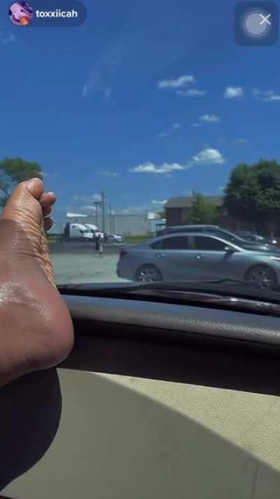 @toxxiicah was live at her car from a lovely wonderful Monday!!