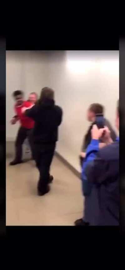 How I imagine a WoW LAN party fight.