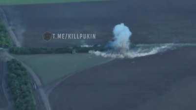 UA POV: Destruction, presumably, of two Russian Msta-S self-propelled guns with a GMLRS M30A1 rocket with more than 180 thousand tungsten carbide balls