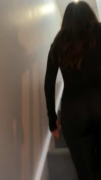 She'd let you fuck her 1970s body in a heartbeat 