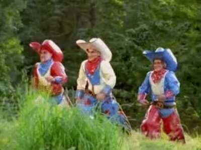 Americans march to join the Allies on the western front. (1941, Colorized)