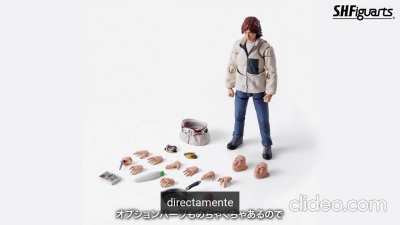 Shouichi Tsugami adulto presentando la figura de Shouichi Tsugami joven.