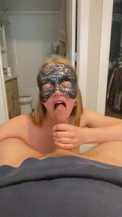 Have you ever wondered what it’s like to date an onlyfans girl?