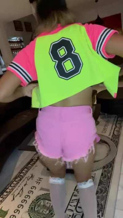 I hope that at least one Redditor who is jerking off leaks precum to my video 😇