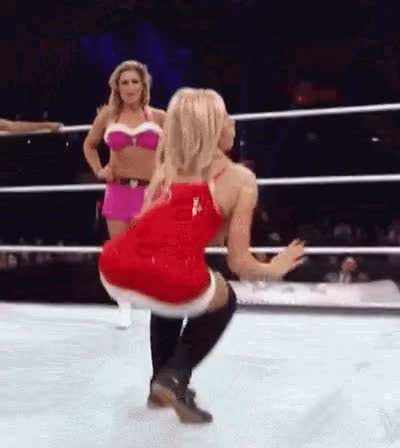 Summer Raw shows off her butt in a dance battle