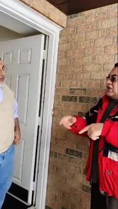 NEEDS TRANSLATING - Confronting cleric named Masoud Adib. He lives in Canada in the house of Hamid Mousavi Ardabili's son whose legal name is Masoud Mousavi Karimi.