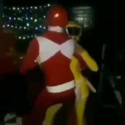 Cuidado pusieron bachata!!!!