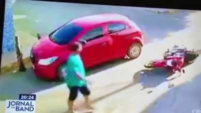 3/4 spin, correct slide, but landed on only one leg. 9,2.