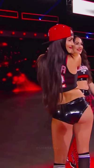 Nikki Bella