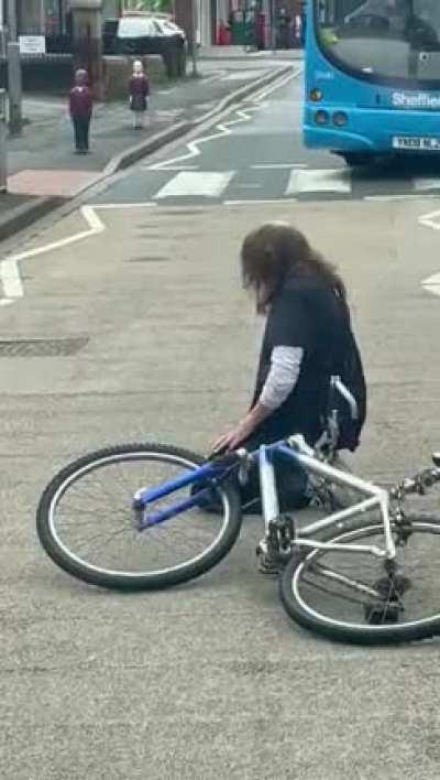 Cyclist catching a ride today in front of us goes wrong 🙈