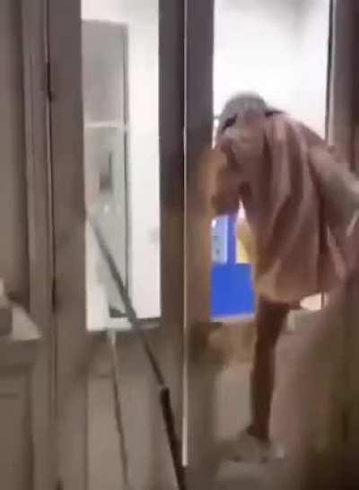 Criminals are rarely smart.