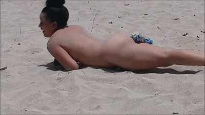 Girl strip fun fight😍😍😍 love the ass