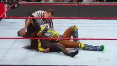 Pathetic Alexa ko'd and pinned