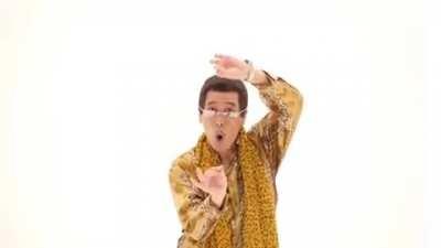 Bir ara bütün ülke hiç dert yokmuşcasına bu sikik videoyu konuşuyordu. Az da olsa huzurluyduk amk