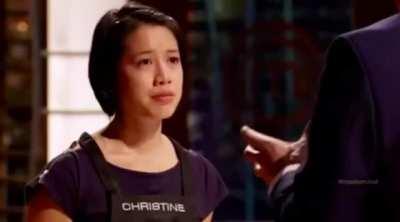 Gordon Ramsay boosts a blind chef’s confidence by beautifully describing her apple pie