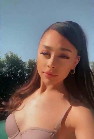 Bikini - Instagram - 02-21-2021