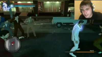 How Most Game Journalists play Yakuza 0