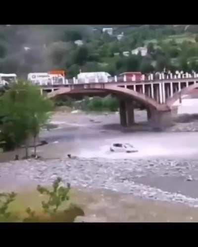 Wash your car quickly with this trick