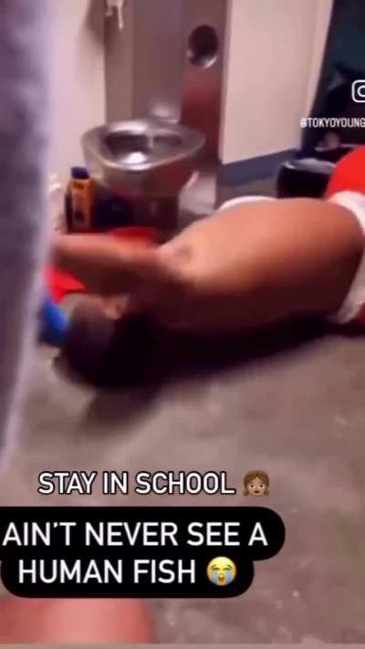 crackhead crashes out in prison