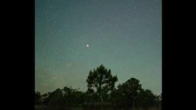 Lunar Eclipse from Florida Reveals the Milky Way
