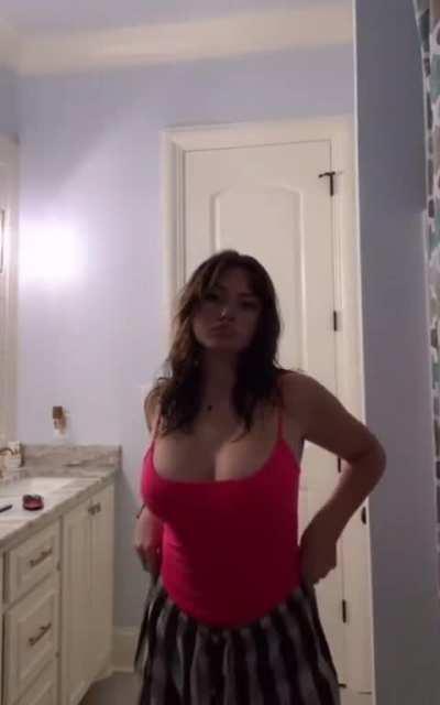 you can tell they are huge @hehatemads 👀hmu for more