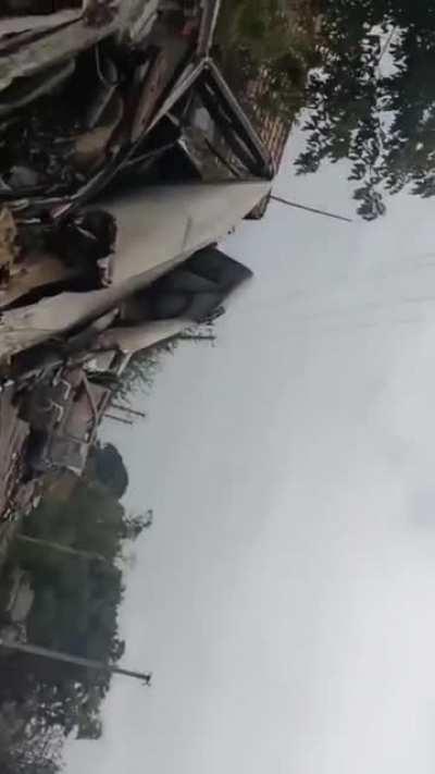 Graphic* The scenes on the roads out of Lyman remind you of Debaltseve and Ilovaisk, except no green corridor was agreed.