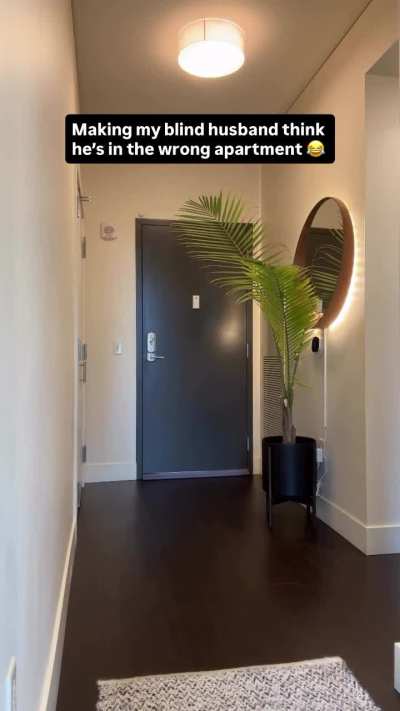 Husband to a blind man pranks his partner into thinking he's in the wrong apartment