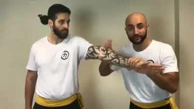 Como se desviar de um tapa