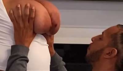 (24f4m in Norfolk)Looking for a guy to come over and worship my DDD tits today just like this!🥵💦