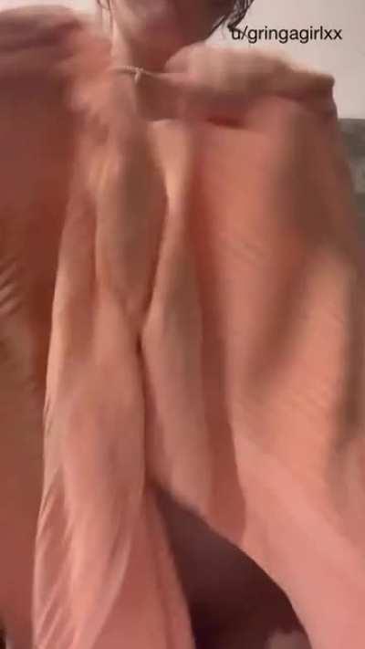 Dirty girls need to get clean too😏