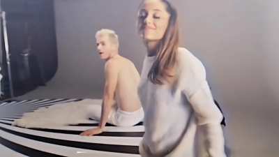 Ariana loves to shake it 
