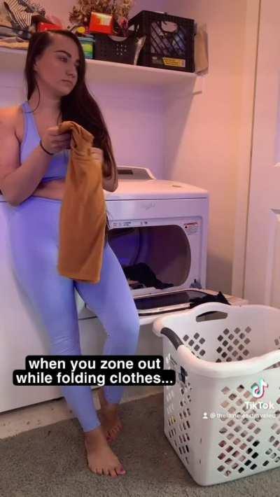When you start daydreaming while doing the laundry 🥵🙈 first post here, hope you guys like it ❤️🥰