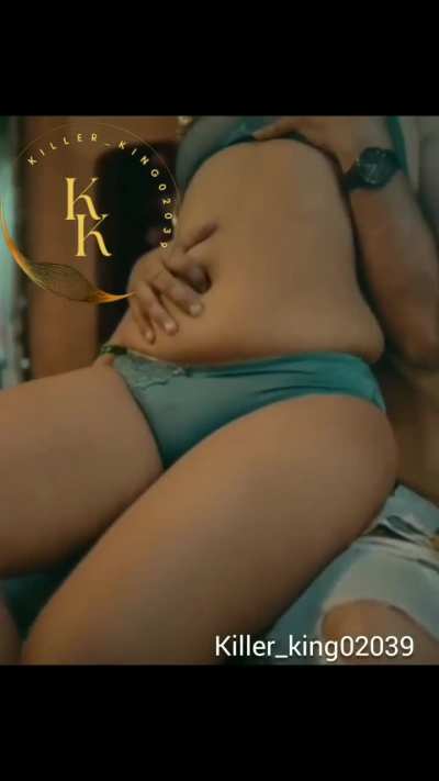 hot Indian girl in bikini gets her navel fingered 