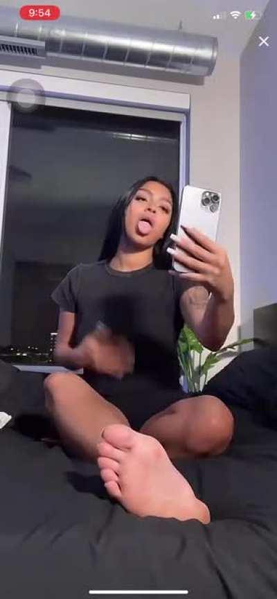 goddessash live right now